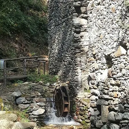 Cedarwood Alojamento de Acomodação e Pequeno-almoço Premana